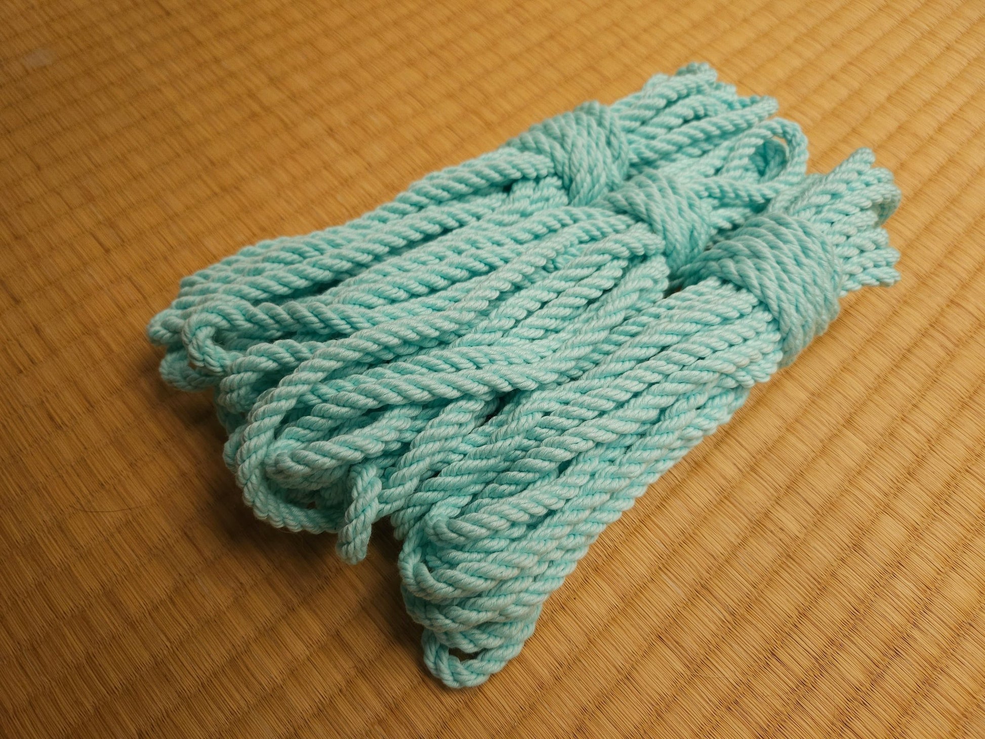 Baby blue Shibari UV Glow Rope - RebornRopes