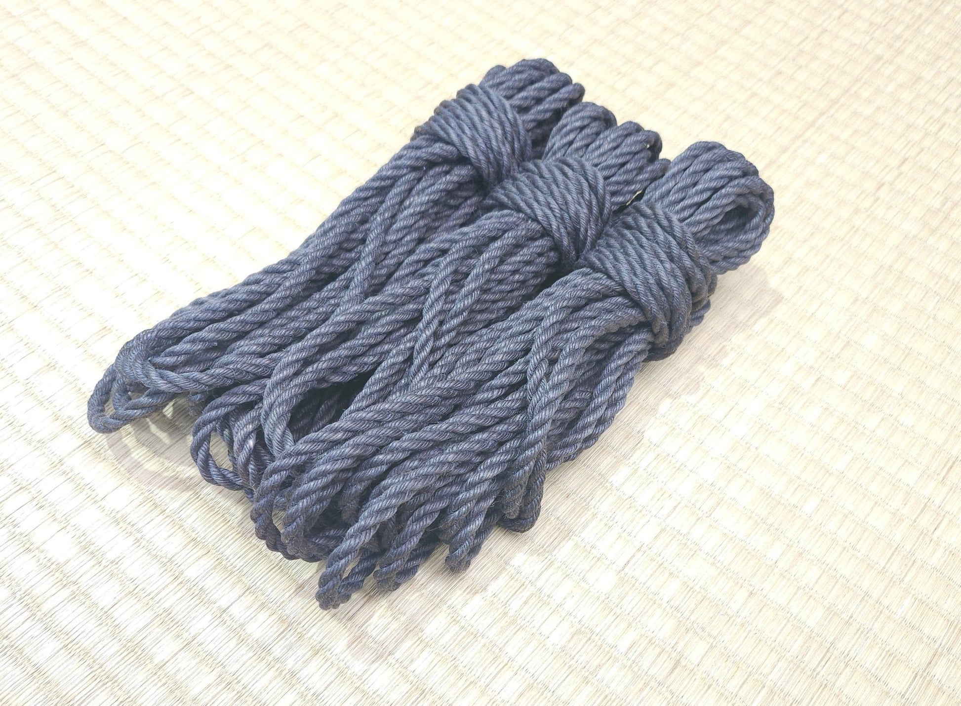 Grey "Gure" - Shibari Rope - Jute - Fully Treated - RebornRopes