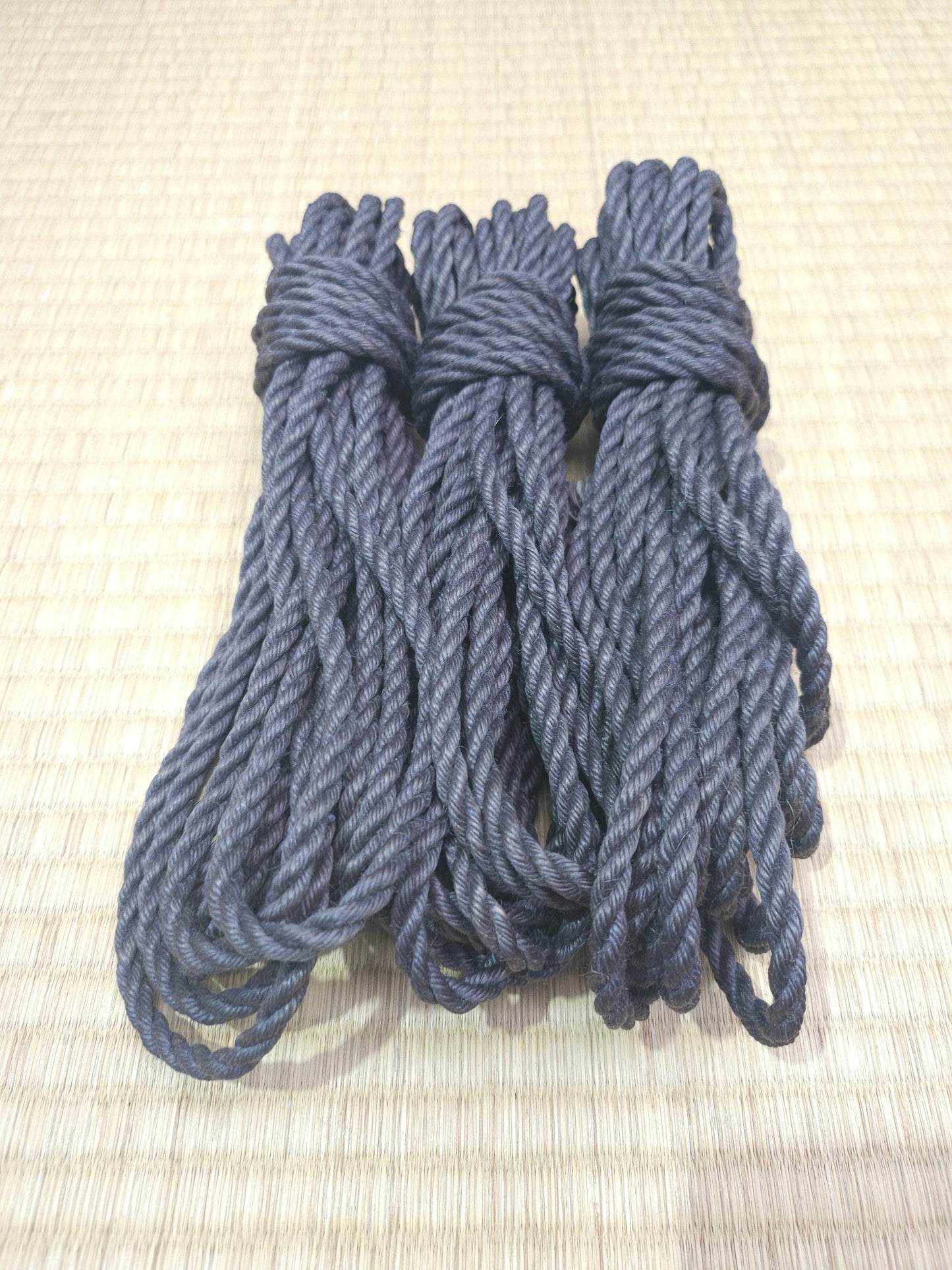 Grey "Gure" - Shibari Rope - Jute - Fully Treated - RebornRopes