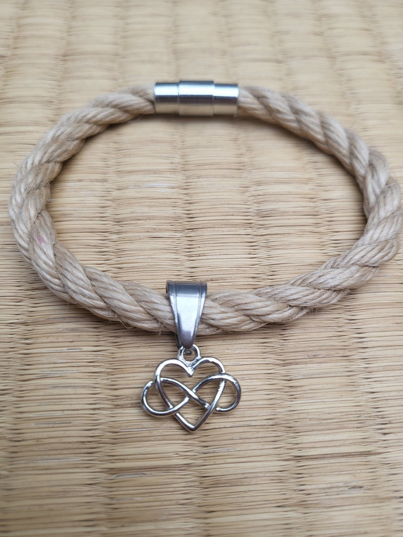 Polyamory bracelet made with jute Shibari rope. - RebornRopes