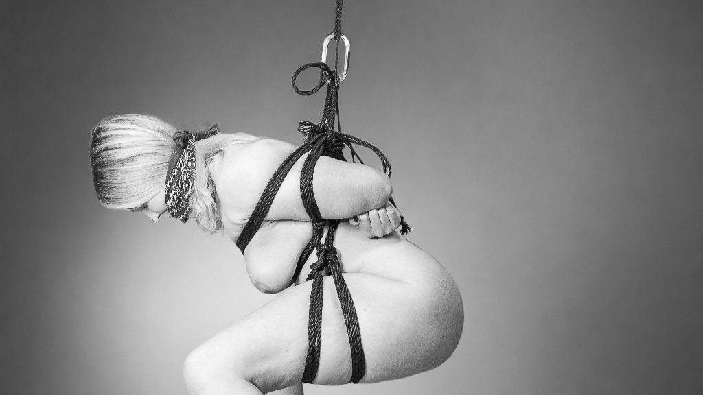 shibari suspension - suspension line